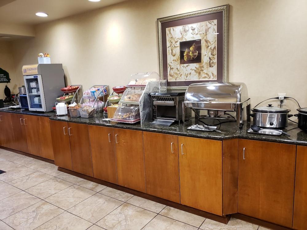 Wingate By Wyndham Tuscaloosa Hotel Exterior foto