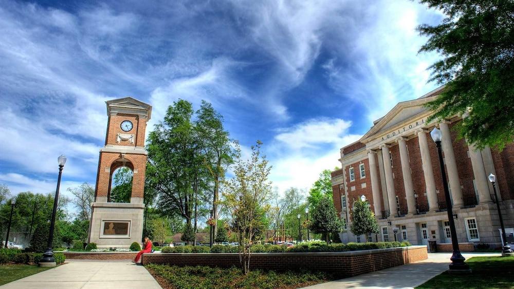 Wingate By Wyndham Tuscaloosa Hotel Exterior foto