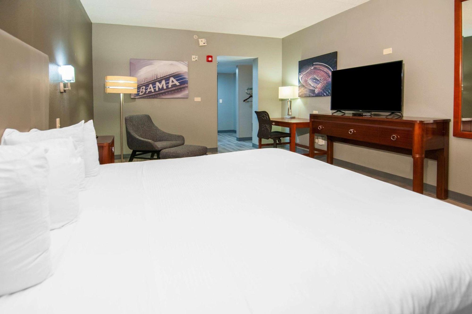 Wingate By Wyndham Tuscaloosa Hotel Exterior foto